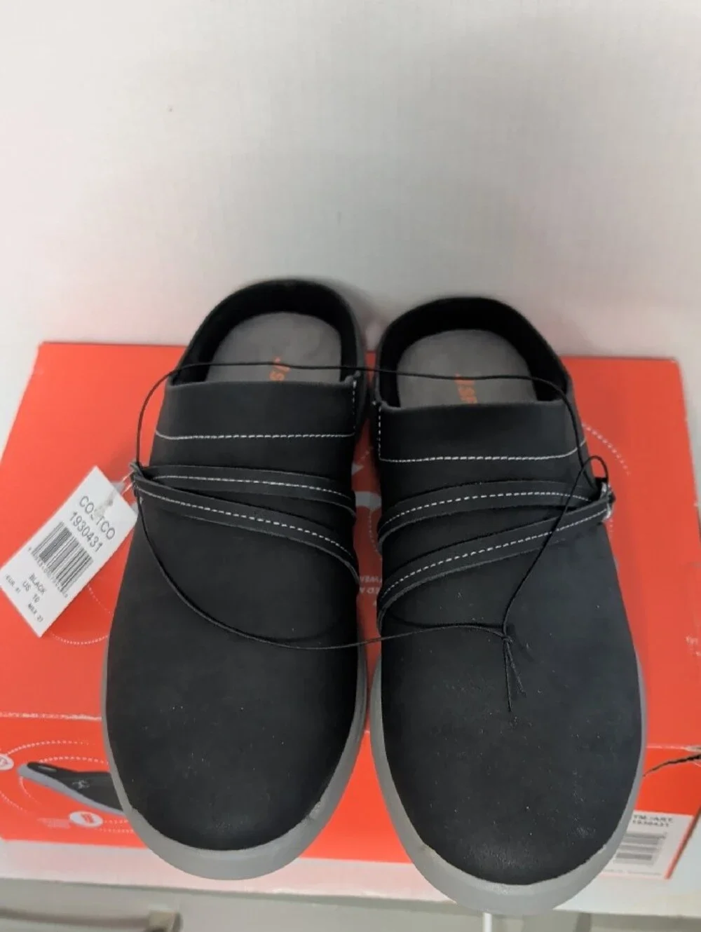 Gina Black Slip-On Clog - US 10
